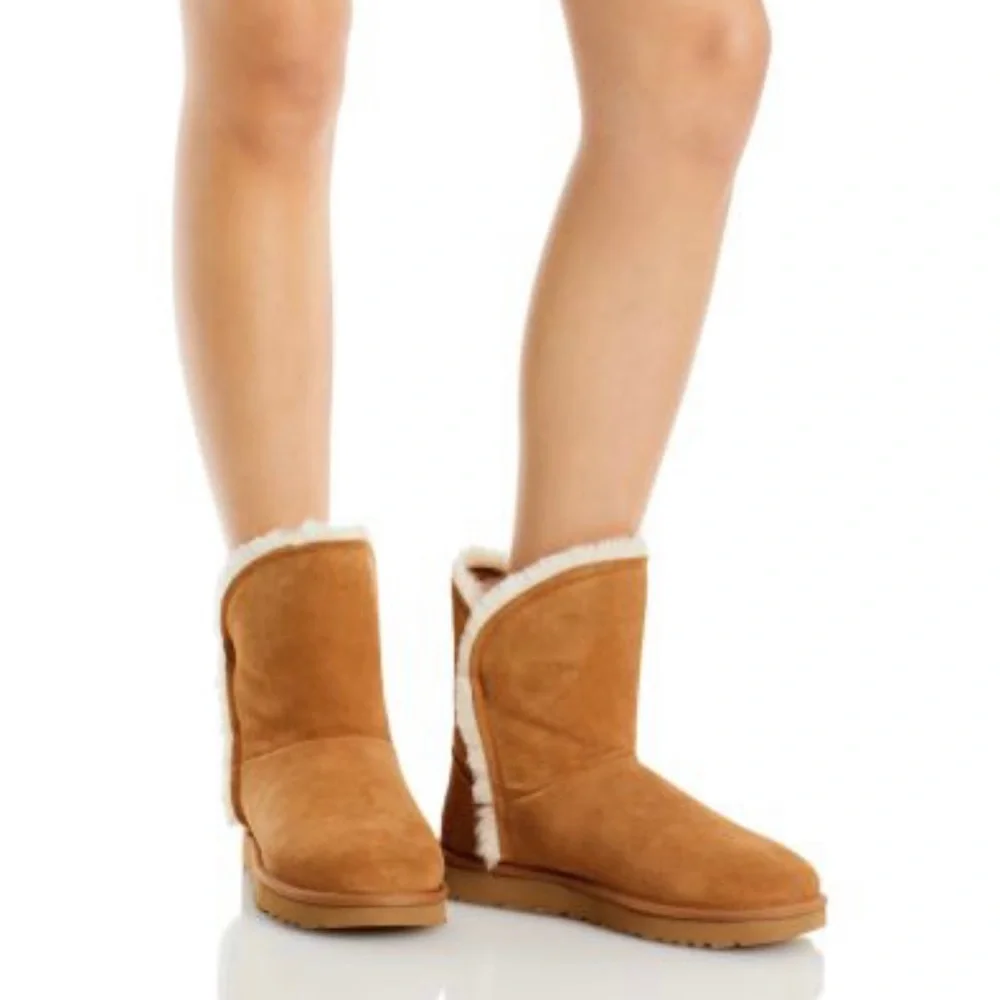 NIB UGG Women’s 1103746 Classic High-Low Short